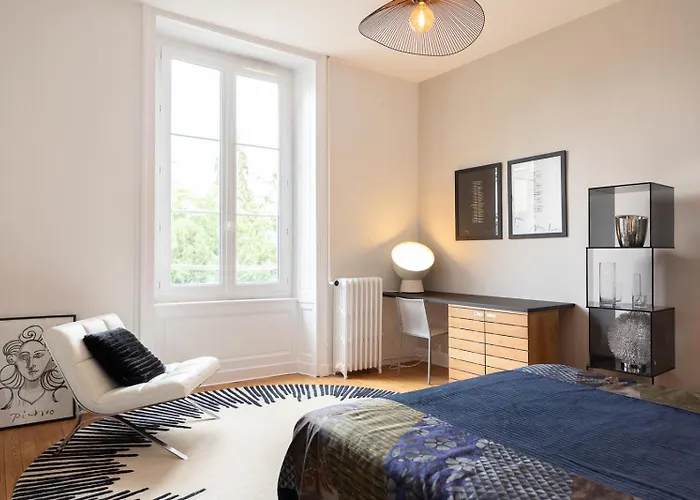 Bed I 80m2 D'exception Au Centre D'angers Ανζέρ